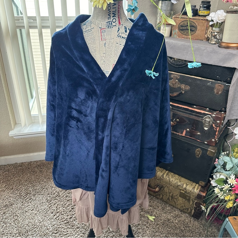 🦋~Classic Royal Blue Velvety Wrap